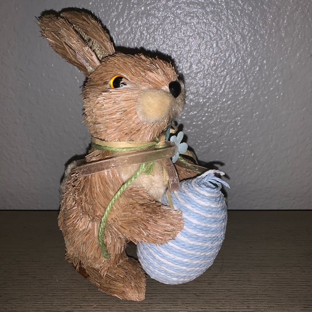 NWT Vintage Brown Straw Easter Bunny Decoration